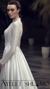 שמלת כלה צנועה איילת שלמה - קולקציית פרטי האושר (21)